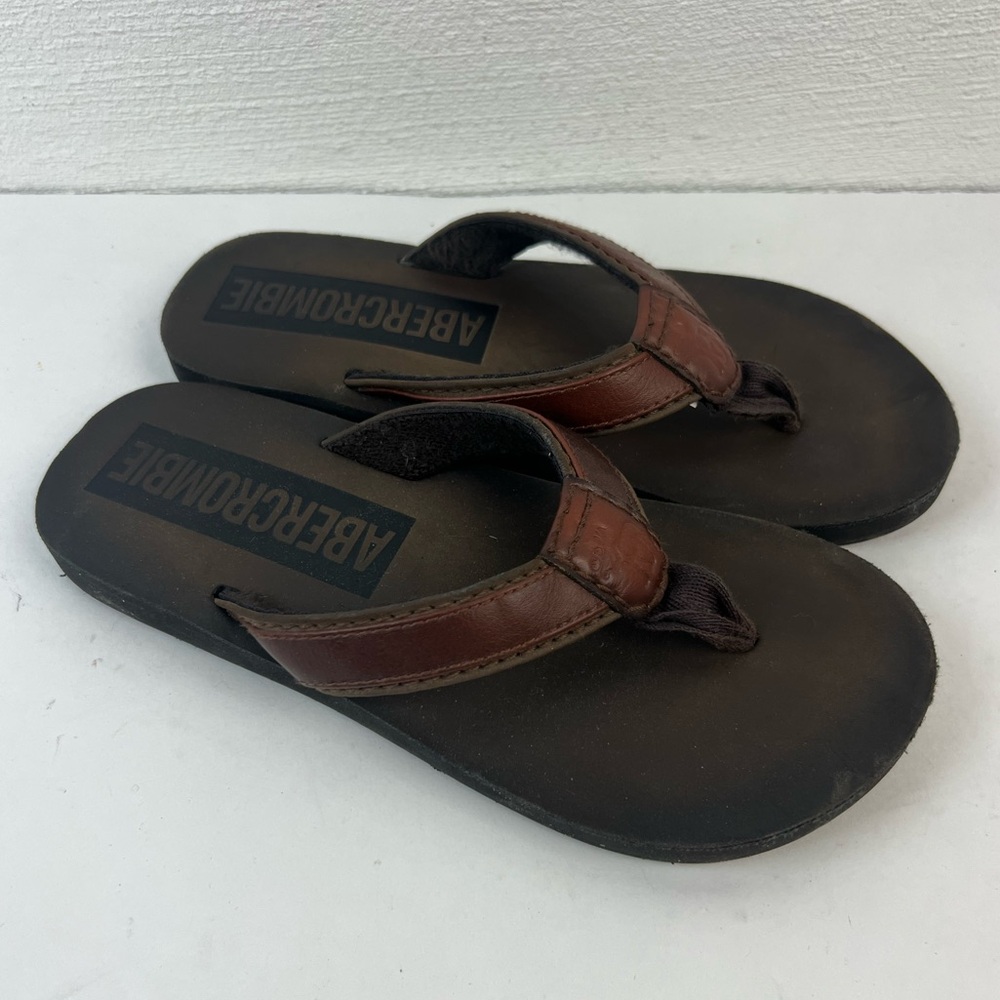 Abercrombie Leather Flip Flops, 3/4
